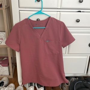 Figs Mauve one pocket scrub top size S